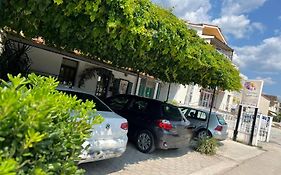 Holiday House Castelli